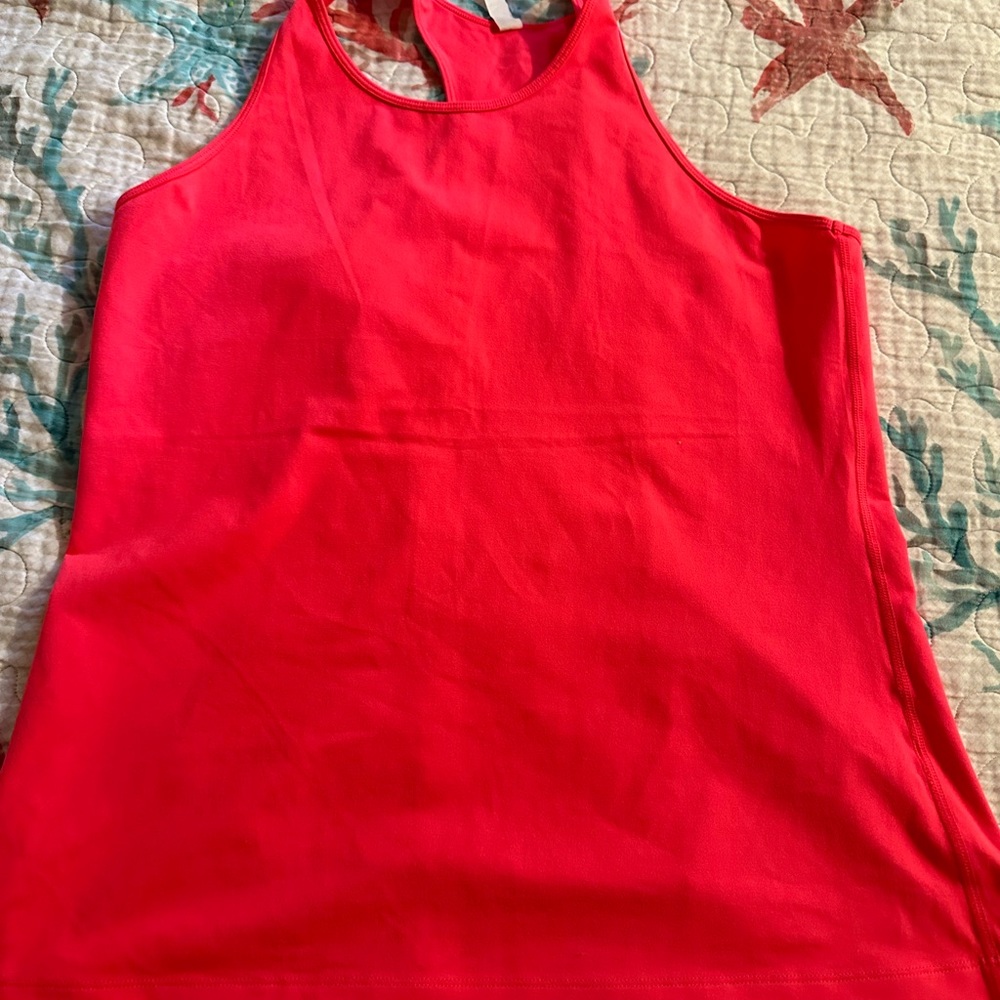 Under Armour tank tops